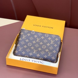Louis Vuitton M44500 