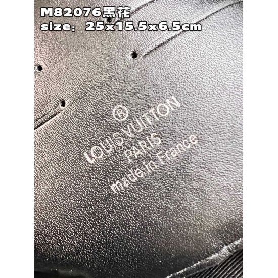Louis Vuitton M82076