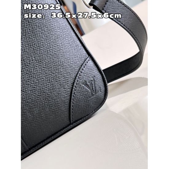 Louis Vuitton M30925