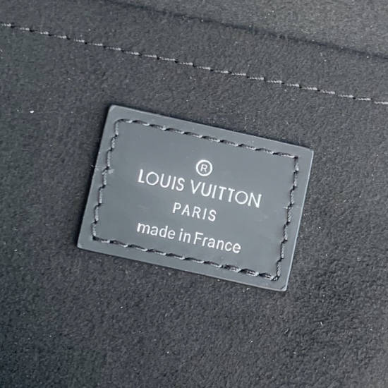 Louis Vuitton M64153 