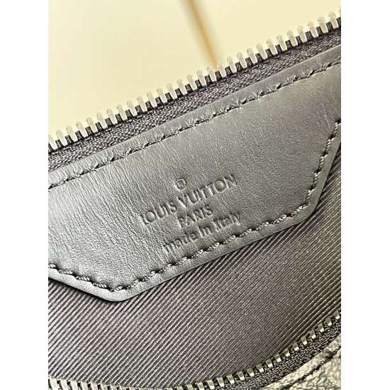 Louis Vuitton M46098