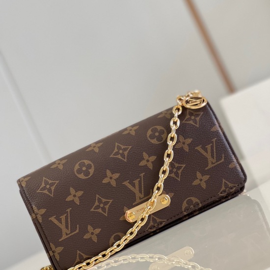  Wallet On Chain Lily M82509 Size: 20.5x10x3.5cm