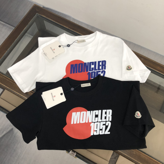 Moncler 2024 New Men's Crew Neck Short Sleeve 1952 Couple T-shirt