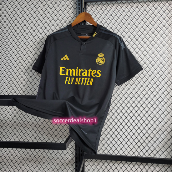 Camiseta 3ª equipación del Real Madrid 2023/2024
