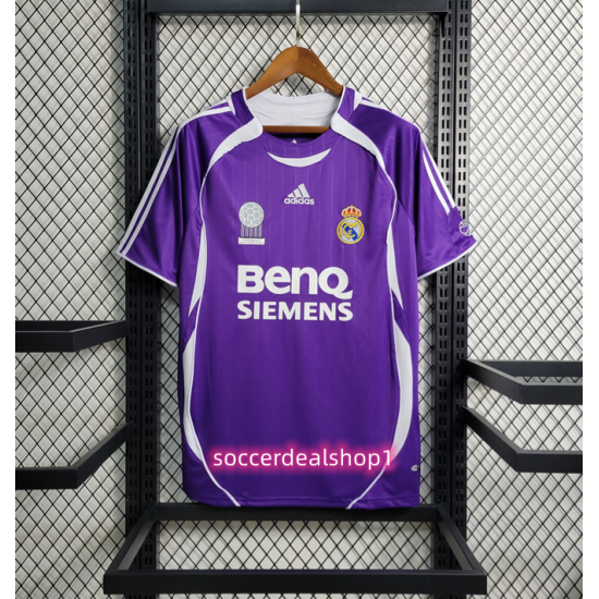 Camiseta 2ª equipación del Real Madrid Retro 06/07
