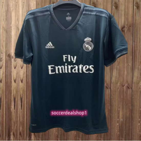 Camiseta 2ª equipación del Real Madrid Retro 18/19