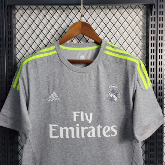 Camiseta 2ª equipación del Real Madrid Retro 2015/2016