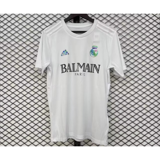 Camiseta del Real Madrid Etrenamiento Balmain Blanca 2024/2025