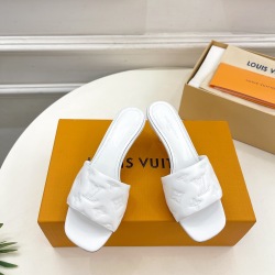 LV Louis Vuitton curved kitten heel slippers